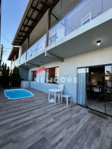 Sobrado com 5 Quartos à venda, 163m² no Meia Praia, Navegantes