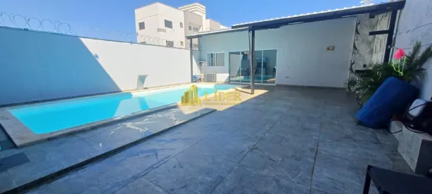Casa com 3 Quartos à venda, 200m² no Laranjeiras, Uberlândia