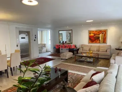Apartamento com 4 Quartos à venda, 257m² no Gonzaga, Santos