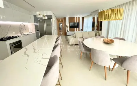 Apartamento com 4 Quartos para alugar, 140m² no Centro, Balneário Camboriú