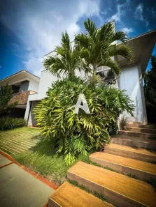 Casa de Condomínio com 3 Quartos para alugar, 330m² no Gávea, Uberlândia