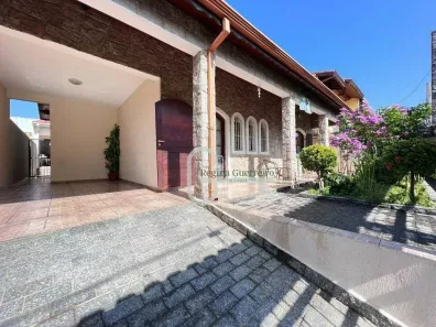 Casa com 3 Quartos à venda, 189m² no Centro, Peruíbe