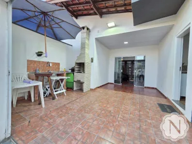 Sobrado com 4 Quartos à venda, 169m² no Centro, Itanhaém