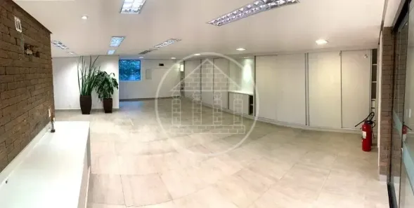 Sala Comercial para alugar, 160m² no Jardim Petrópolis, São Paulo