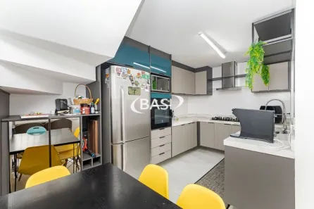 Sobrado com 3 Quartos à venda, 107m² no Uberaba, Curitiba