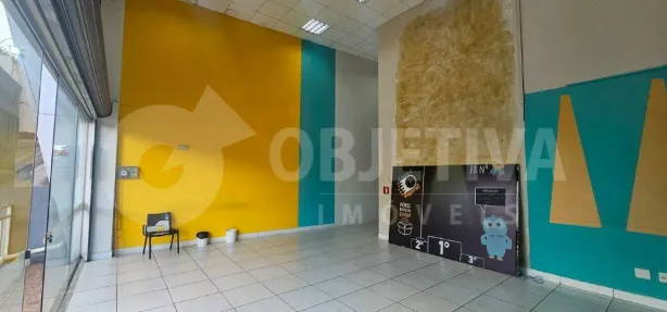 Ponto Comercial para alugar, 350m² no Centro, Uberlândia