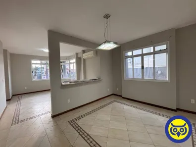 Casa com 4 Quartos para alugar, 250m² no Córrego Grande, Florianópolis