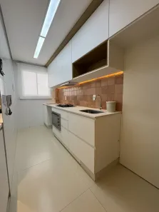 Apartamento com 2 Quartos para alugar, 47m² no Jardim América, Maringá