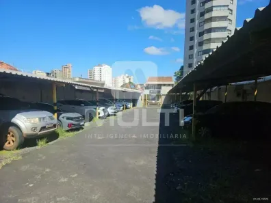 Lote/Terreno com 1 Quarto à venda, 630m² no Centro, Uberlândia