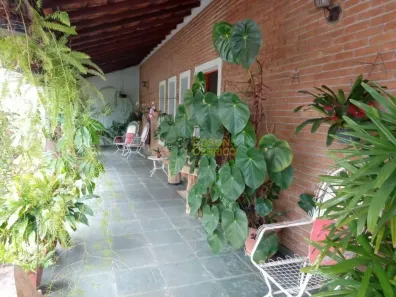 Casa com 4 Quartos à venda, 3252m² no Jardim Residencial Doutor Lessa, Pindamonhangaba