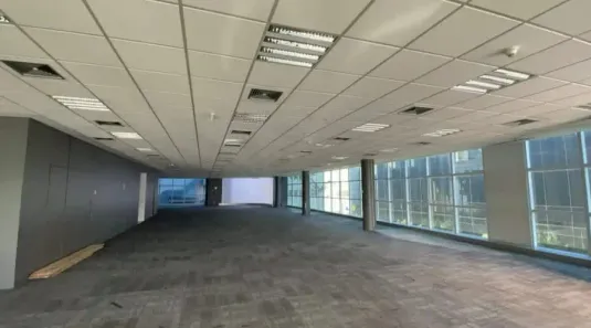 Ponto Comercial para alugar, 611m² no Tamboré, Barueri