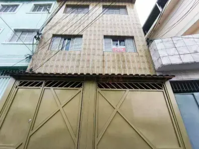 Casa com 2 Quartos para alugar, 160m² no Vila Araguaia, São Paulo