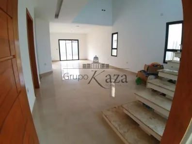 Sobrado com 3 Quartos à venda, 212m² no Loteamento Villa Branca, Jacareí