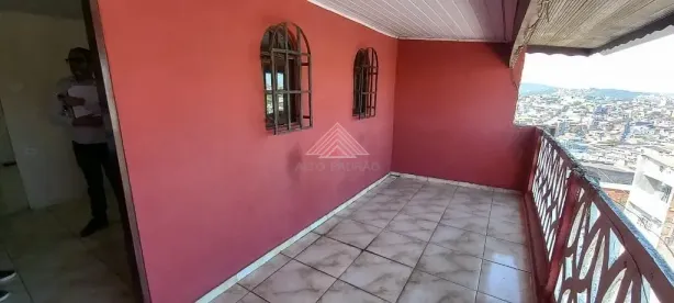Sobrado com 3 Quartos à venda, 136m² no Jardim Aracy, Mauá