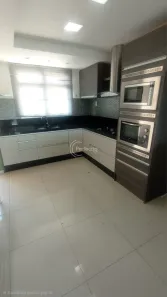 Sobrado com 2 Quartos à venda, 132m² no Vinhedos, Caxias do Sul
