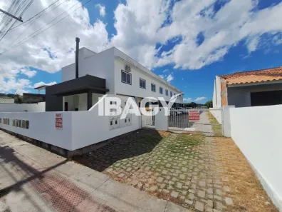 Casa com 2 Quartos para alugar, 69m² no Forquilhas, São José