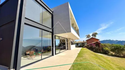 Casa de Condomínio com 4 Quartos à venda, 300m² no Itaipava, Petrópolis