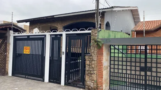Casa com 4 Quartos à venda, 270m² no Vila Pirajussara, São Paulo