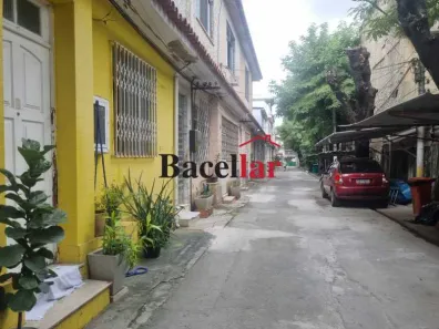 Casa de Condomínio com 2 Quartos à venda, 90m² no Benfica, Rio de Janeiro