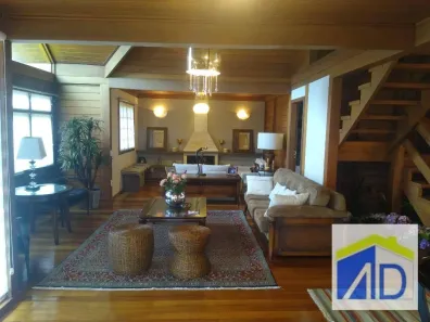 Casa de Condomínio com 4 Quartos à venda, 500m² no Carlos Guinle, Teresópolis