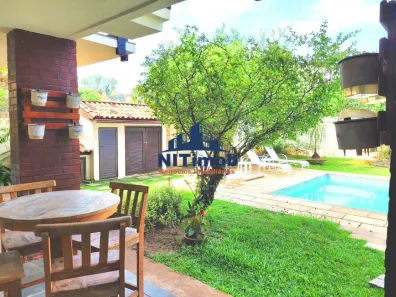 Casa com 3 Quartos à venda, 490m² no Camboinhas, Niterói