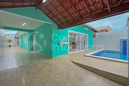 Casa com 3 Quartos à venda, 189m² no Balneario Arpoador, Peruíbe