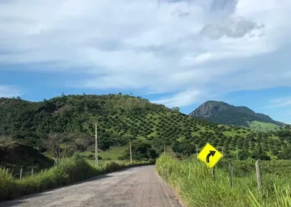 Fazenda/Sítio com 2 Quartos à venda, 300m² no Carmo, Carmo