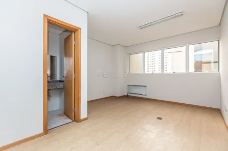 Sala Comercial à venda, 22m² no Centro, Curitiba
