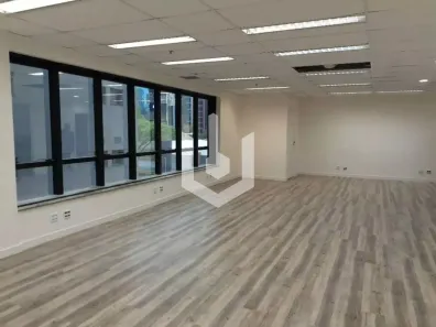 Sala Comercial para alugar, 89m² no Vila Olímpia, São Paulo
