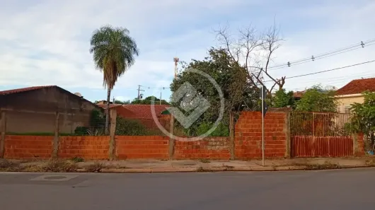 Lote/Terreno à venda, 450m² no Centro América, Cuiabá
