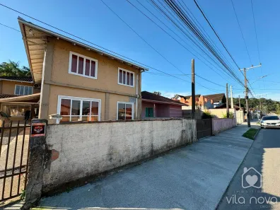 Casa com 3 Quartos para alugar, 100m² no Vila Nova, Joinville