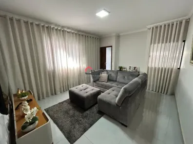 Casa com 3 Quartos à venda, 240m² no Santa Mônica, Uberlândia