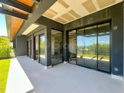 Apartamento com 3 Quartos à venda, 200m² no Jurerê, Florianópolis