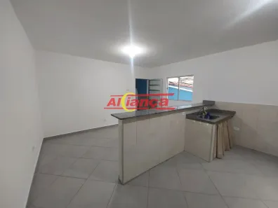 Casa com 1 Quarto para alugar, 45m² no Vila Augusta, Guarulhos
