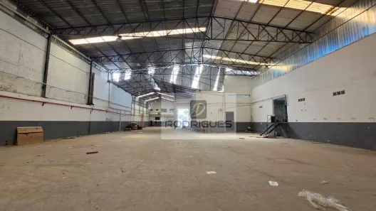 Galpão/Depósito/Armazém para alugar, 1800m² no Campestre, Santo André