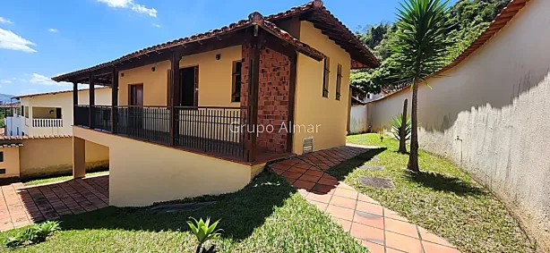 Casa com 3 Quartos à venda, 306m² no Jardim do Sol, Juiz de Fora