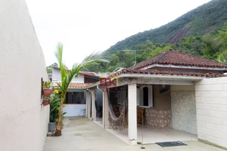 Casa com 3 Quartos à venda, 160m² no Sumaré, Caraguatatuba