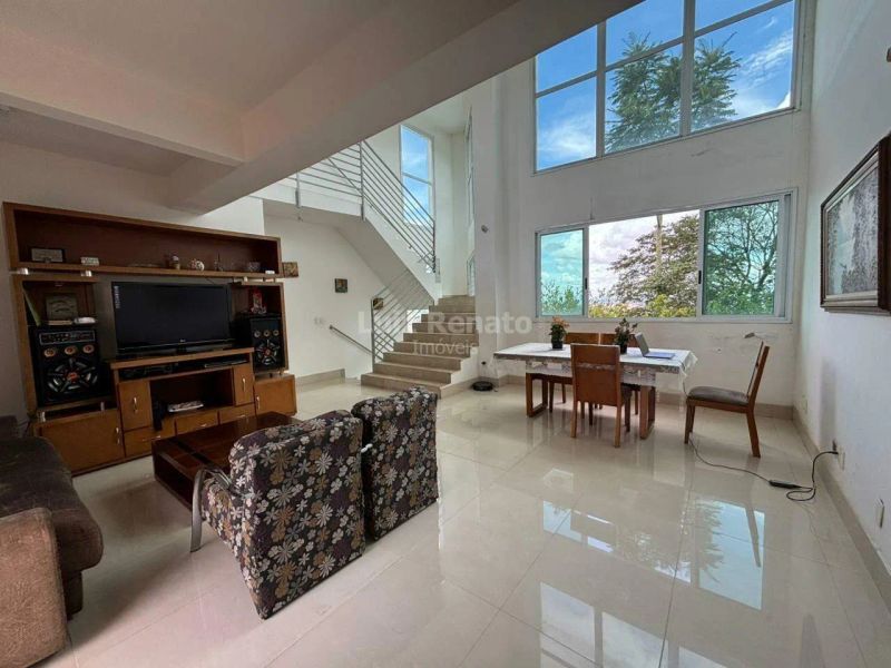 Casa com 4 quartos — Estoril, Belo Horizonte