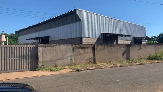 Galpão/Depósito/Armazém para alugar, 750m² no Marajoara, Várzea Grande