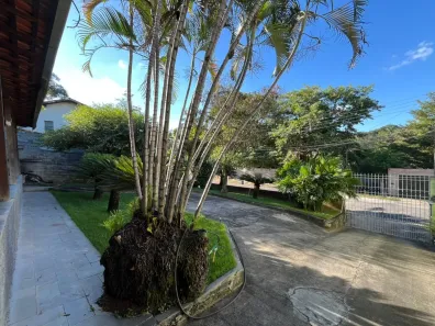 Casa com 4 Quartos à venda, 195m² no Braúnas, Belo Horizonte