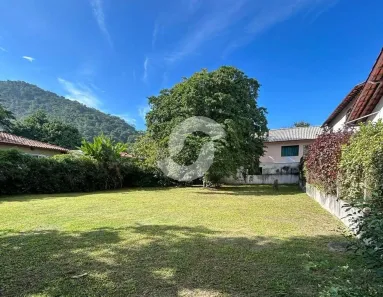 Lote/Terreno à venda, 555m² no Itaipu, Niterói