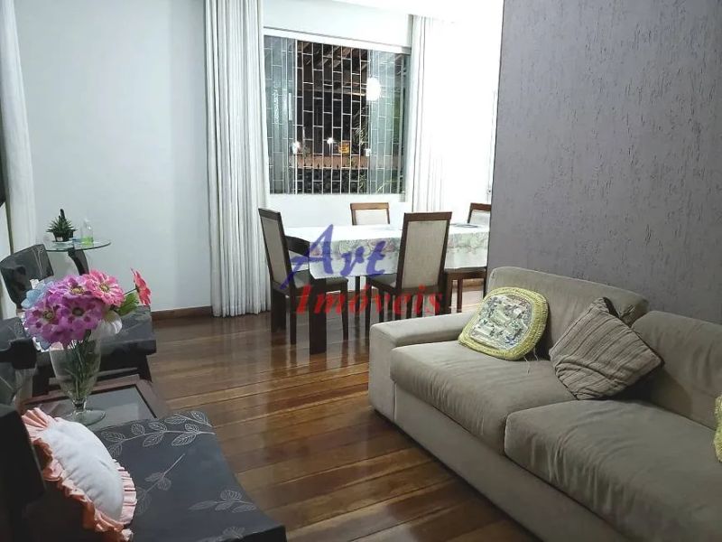 Casa com 3 quartos — Santa Amélia, Belo Horizonte
