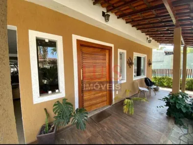 Casa com 3 Quartos para alugar, 260m² no Itaipu, Niterói