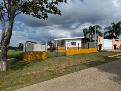 Casa de Condomínio com 2 Quartos à venda, 220m² no , Brotas