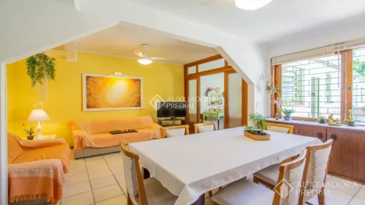 Casa com 4 Quartos à venda, 135m² no Cidade Baixa, Porto Alegre