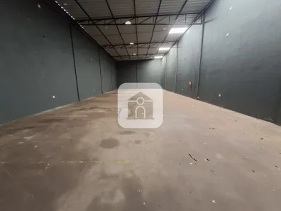 Galpão/Depósito/Armazém para alugar, 375m² no Nossa Senhora das Graças, Uberlândia