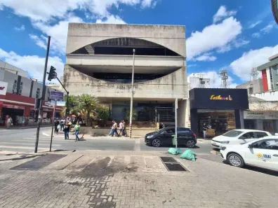 Prédio Comercial à venda, 2298m² no Centro, Montes Claros