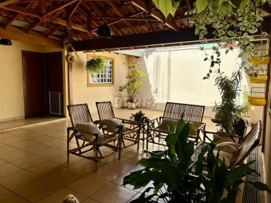 Casa com 3 Quartos à venda, 250m² no Ideal, Londrina