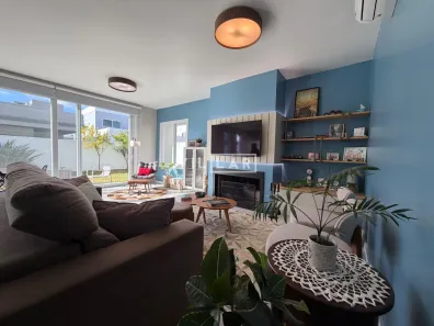 Casa de Condomínio com 3 Quartos à venda, 180m² no Laranjal, Pelotas