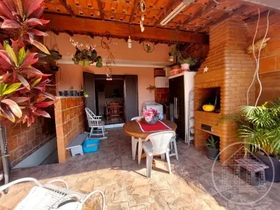 Sobrado com 4 Quartos à venda, 210m² no Jardim Castro Alves, São Paulo